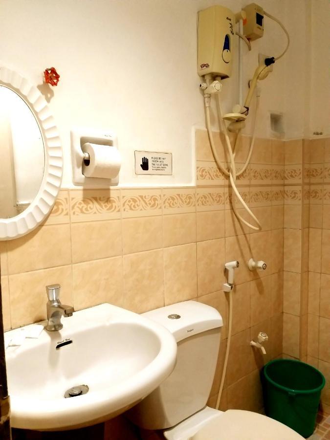 Sola Eleganza Apartelle 奎松市 外观 照片