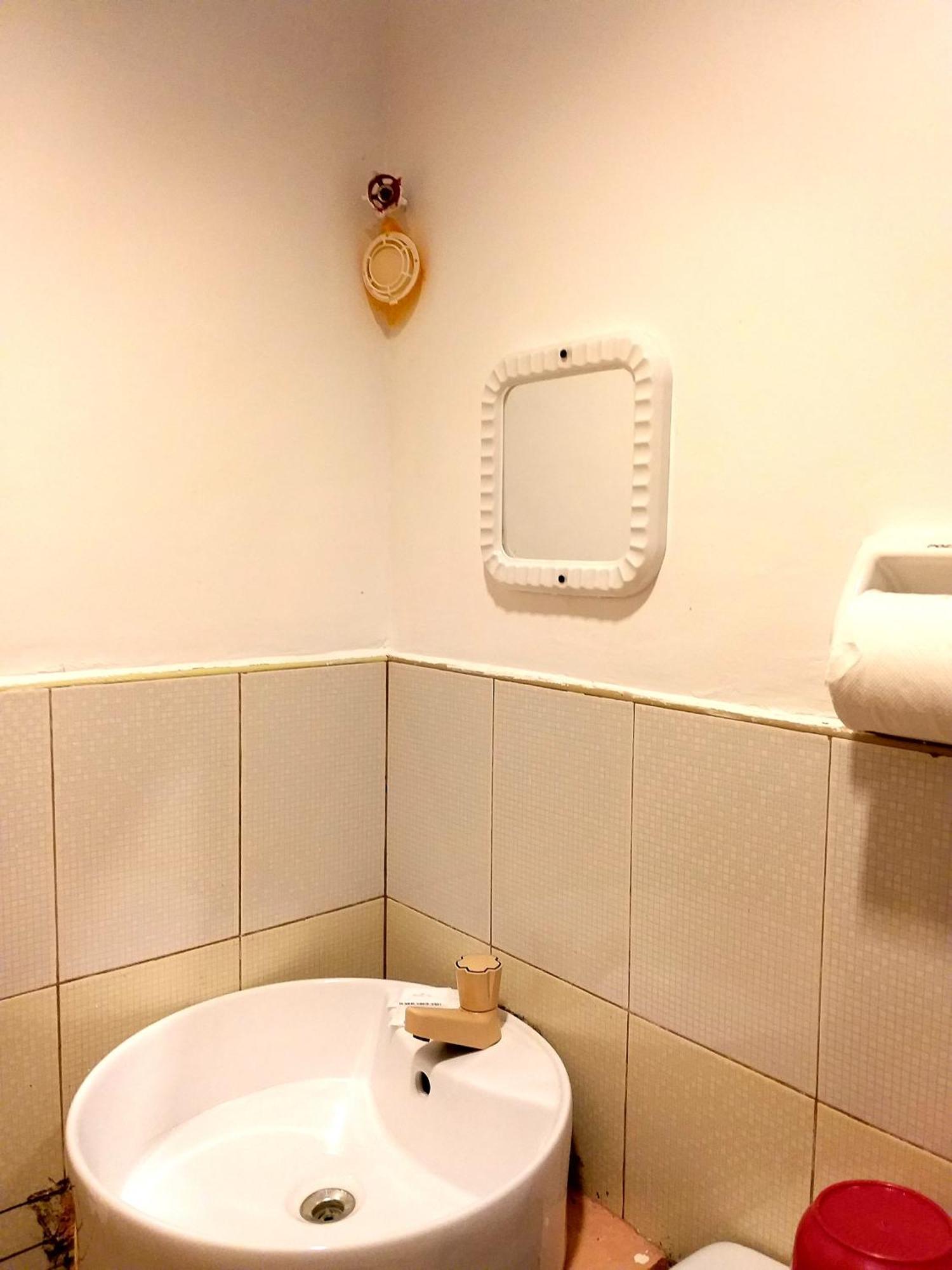 Sola Eleganza Apartelle 奎松市 外观 照片